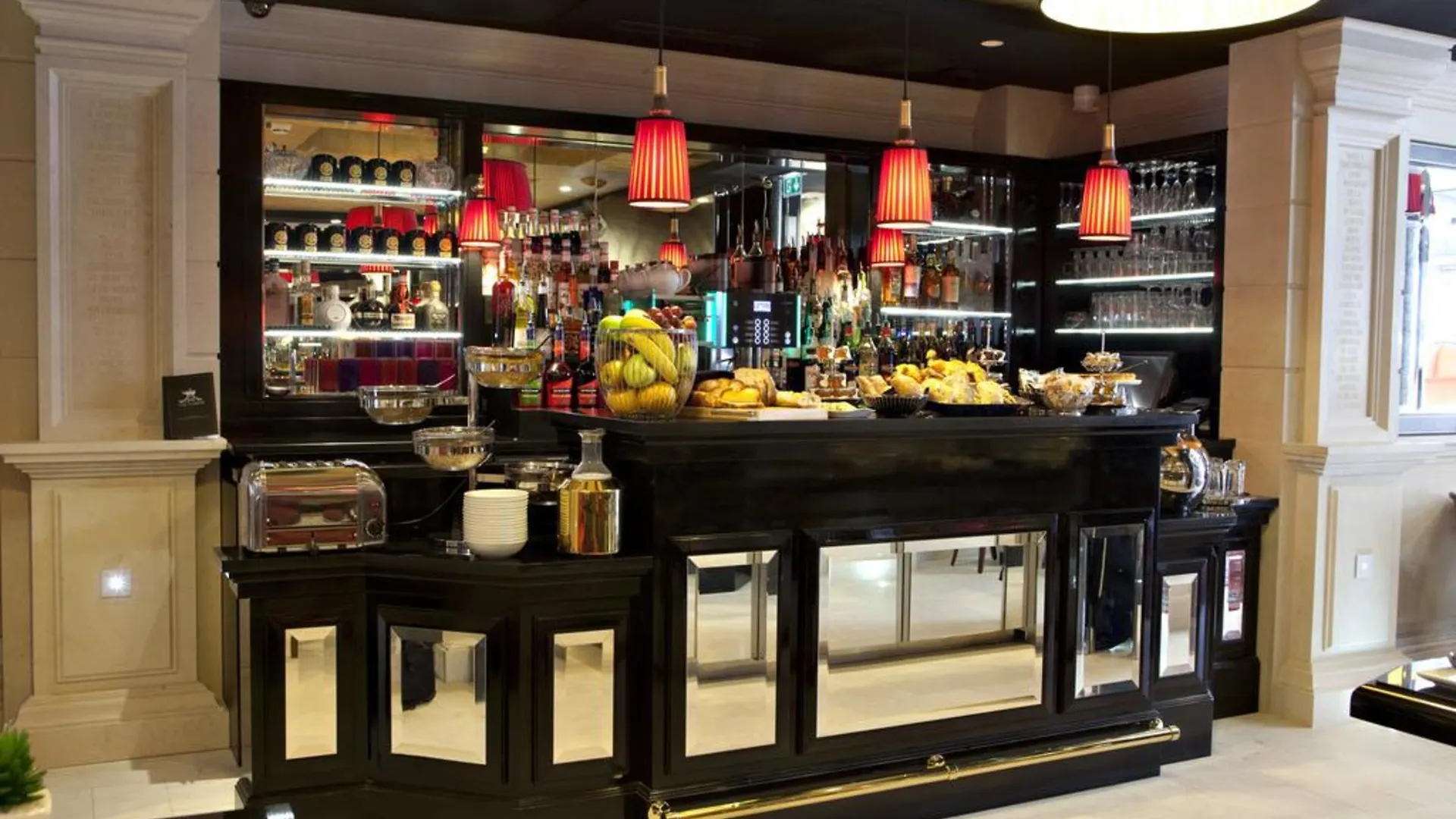 ***** Otel Maison Albar- Le Champs-Elysees Paris Fransa